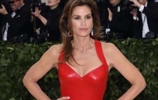 Cindy Crawford on celebrating  Neon Sunset, Miami