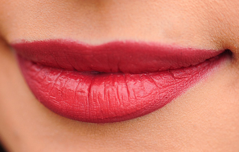 Get Plumper Lips Without Injections: Here is How